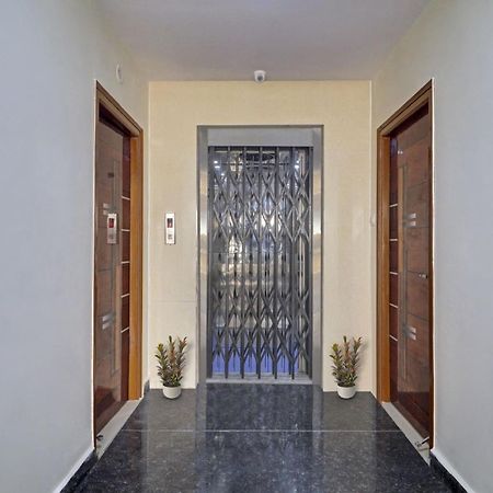 Hotel Collection O White Riviera Near Kondapur Hyderabad Exterior foto